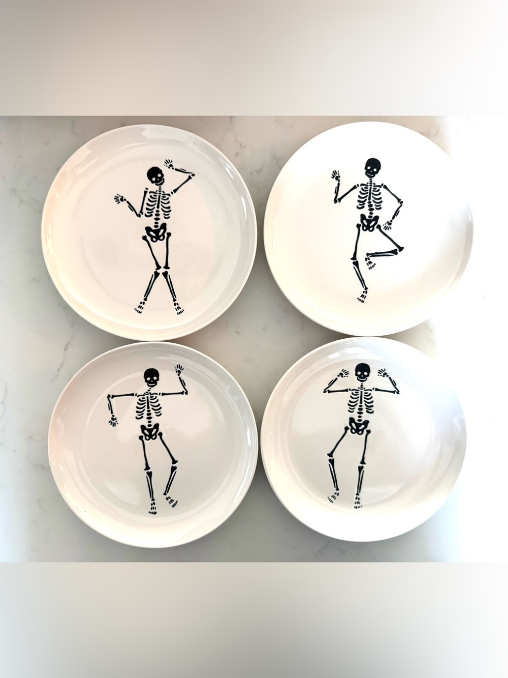 NIB Halloween 4-Pack Dancing White Skeleton Appetizer Plates